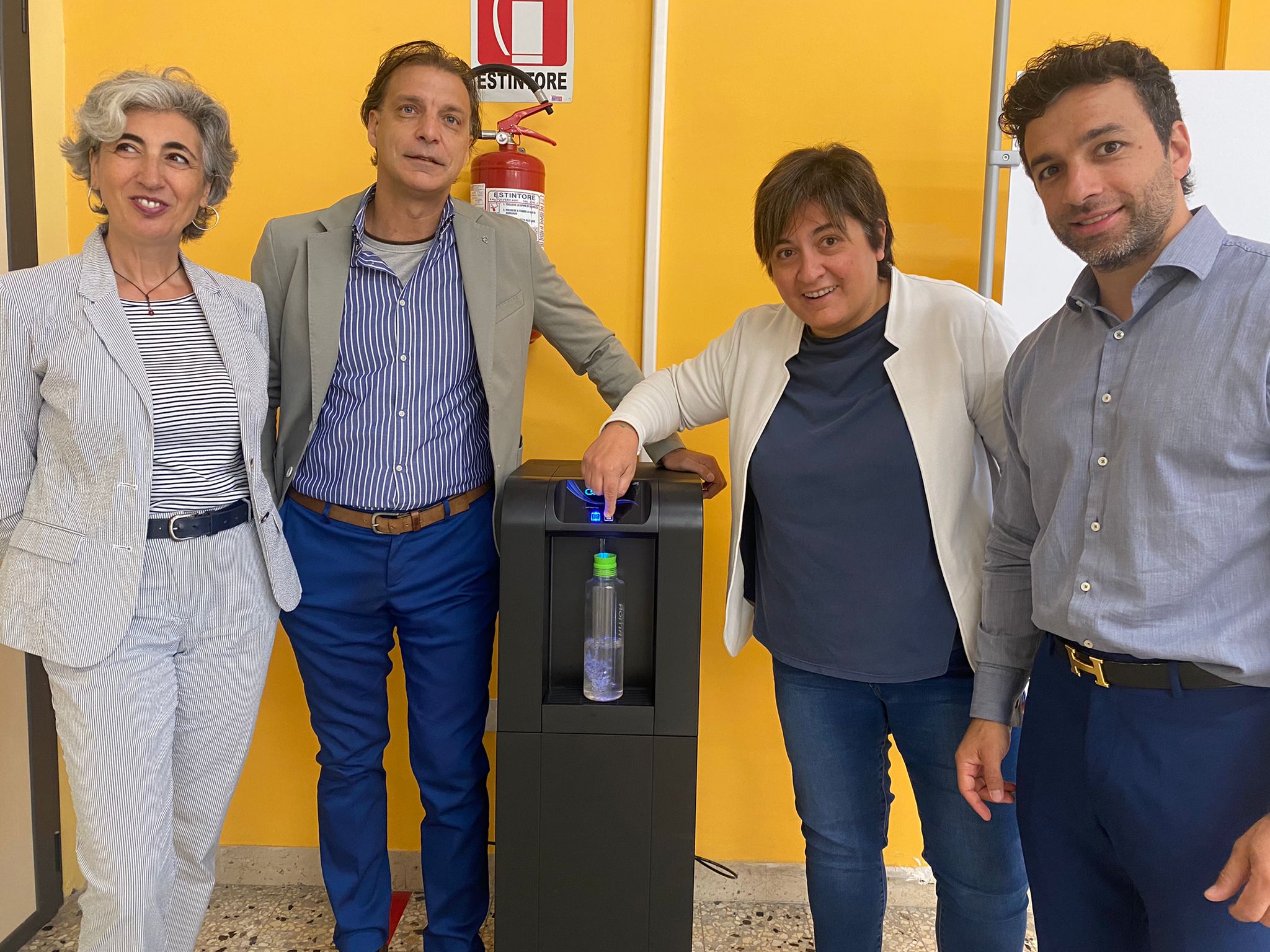 Immagine raffigurante notizia - Plastic free, arrivate le prime due colonnine, domani al Gonzaga l’evento di chiusura del progetto GreenTa